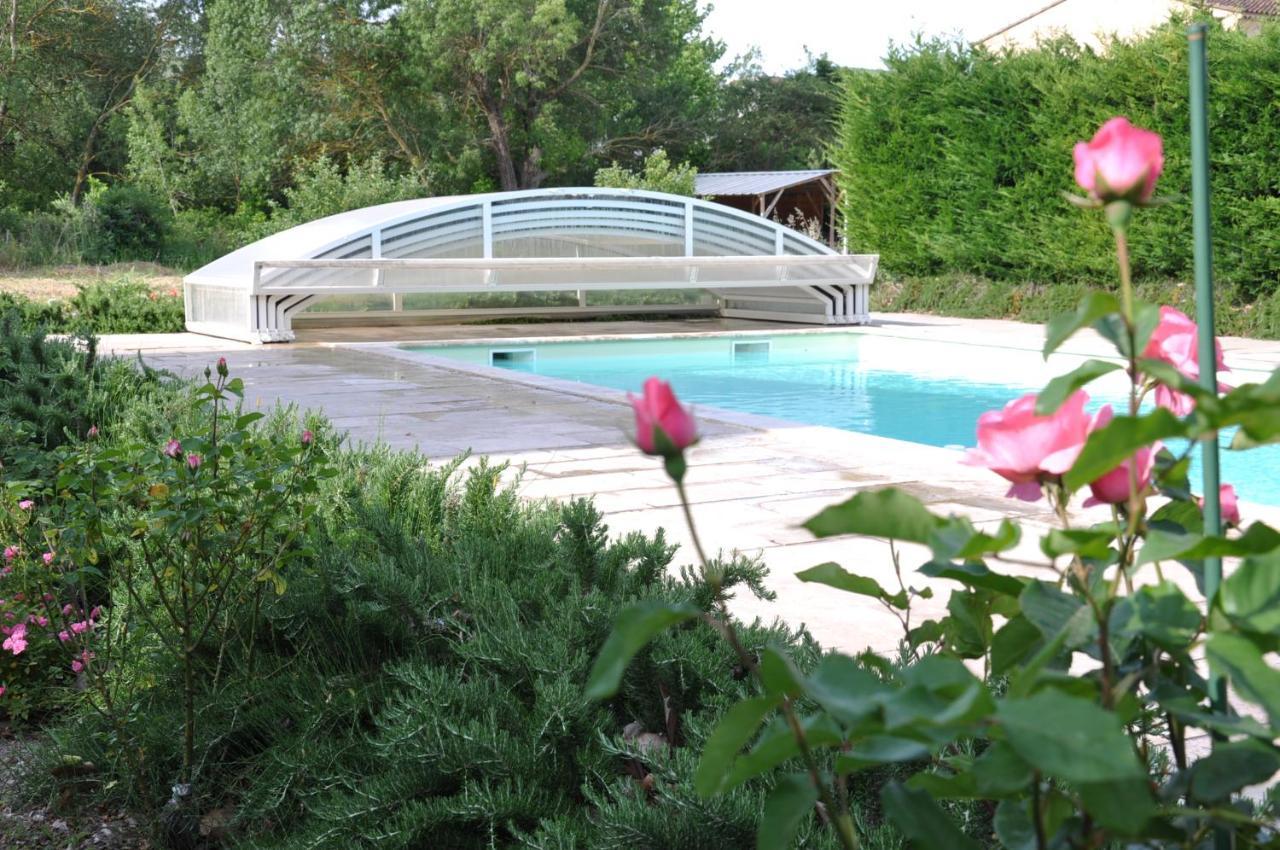 La Ferme De Tonton Jules Et Mame Julia Bed & Breakfast Entraigues-sur-la-Sorgue Екстериор снимка
