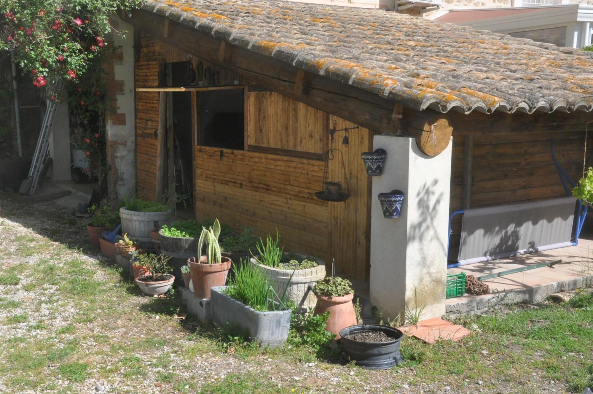 La Ferme De Tonton Jules Et Mame Julia Bed & Breakfast Entraigues-sur-la-Sorgue Екстериор снимка
